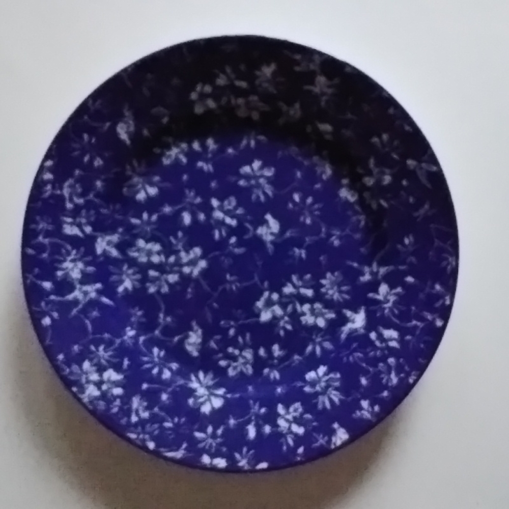 April Cornell 1999 Blue & White 10" Floral Dinner Plate